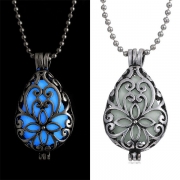 Retro Style Luminous Pendant Necklace