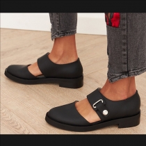 Low Heel Square Heel Ladies Shoes with Round Toe and Buckle Detail