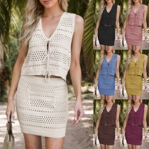 Fashion Knitted Two-piece Set Consist of Front Bowknot Vest and Mini Skirt